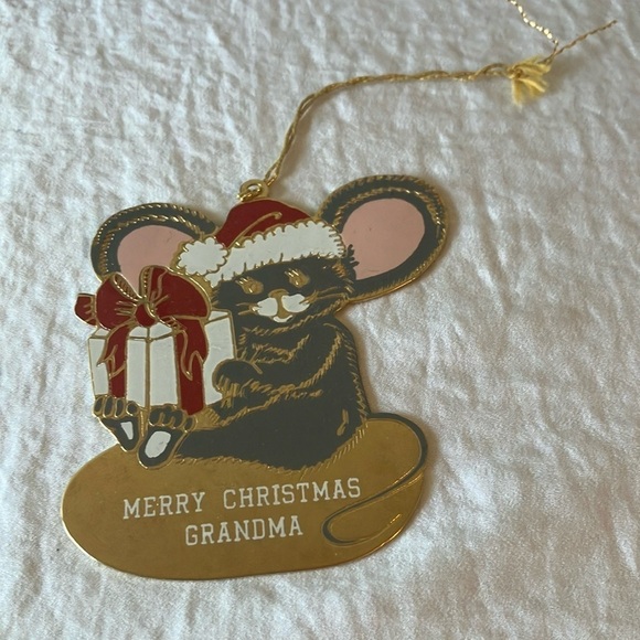G. Duchin: Vintage 1989 USA Metal Enamel Ornament Mouse- Merry Christmas Grandma - Picture 1 of 12